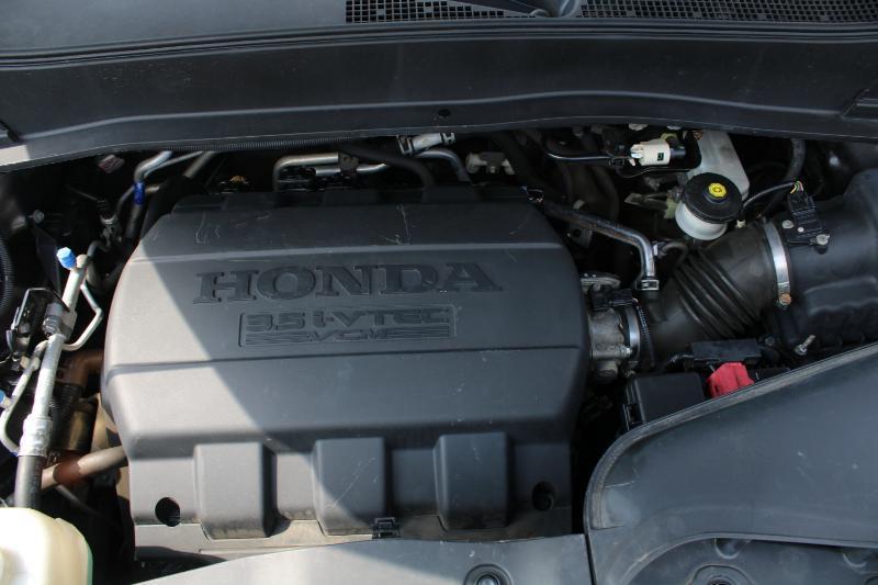 Honda Pilot Touring 4WD 5-Spd AT with DVD 2014