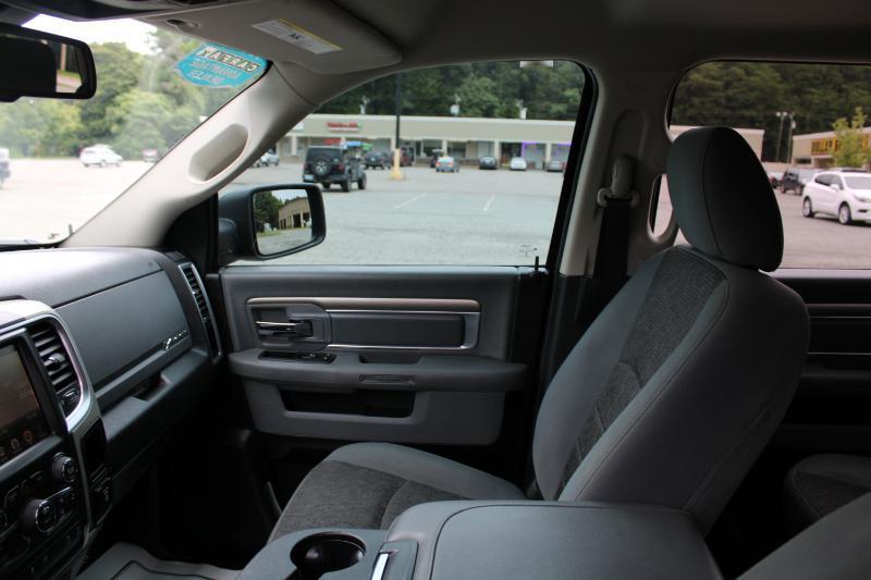 RAM 1500 SLT Crew Cab LWB 4WD 2017