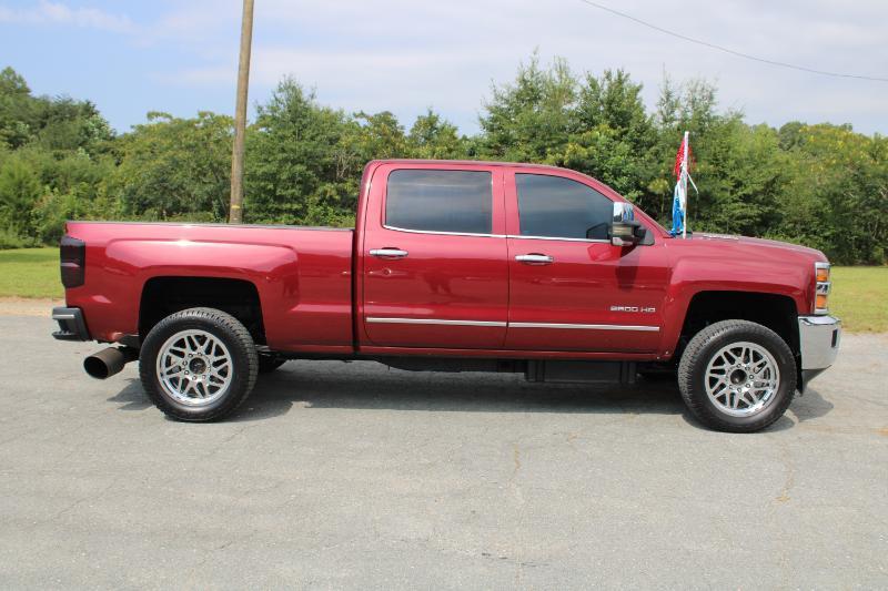 Chevrolet Silverado 2500HD LTZ Crew Cab 4WD 2015