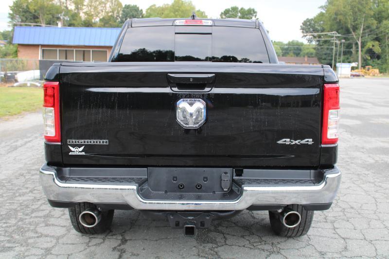RAM 1500 Big Horn Crew Cab SWB 4WD 2022