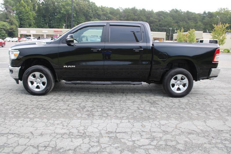 RAM 1500 Big Horn Crew Cab SWB 4WD 2022
