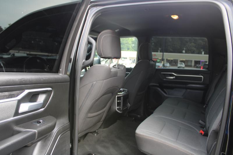 RAM 1500 Big Horn Crew Cab SWB 4WD 2022