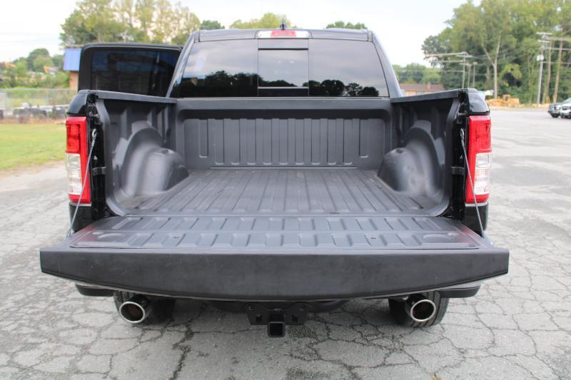 RAM 1500 Big Horn Crew Cab SWB 4WD 2022