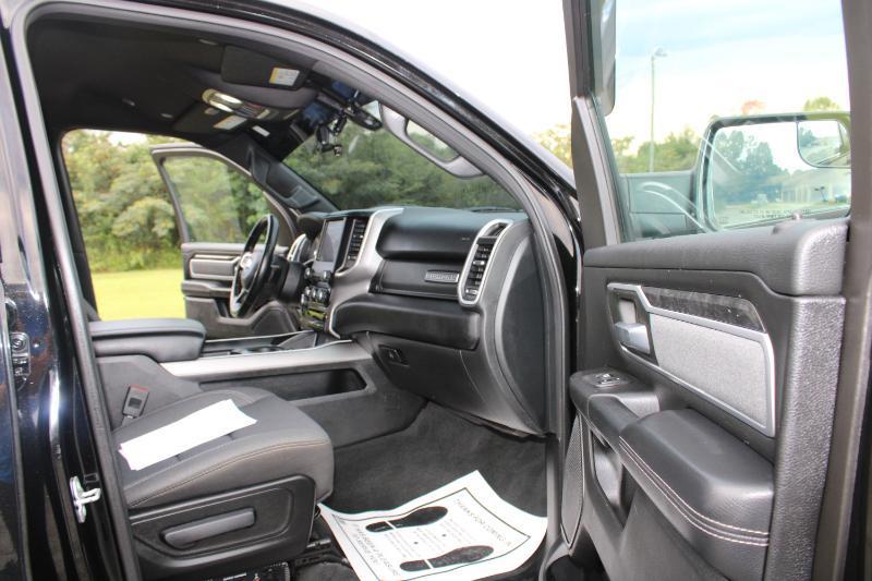 RAM 1500 Big Horn Crew Cab SWB 4WD 2022