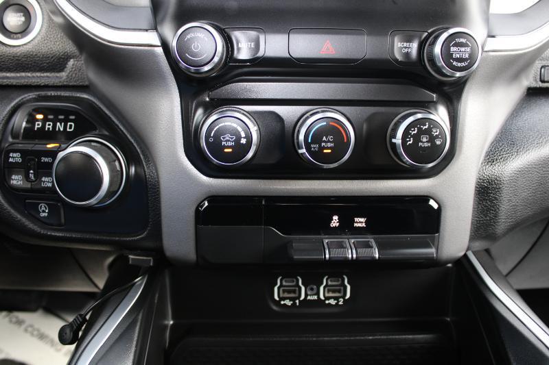 RAM 1500 Big Horn Crew Cab SWB 4WD 2022