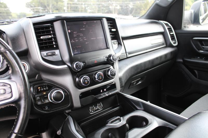 RAM 1500 Big Horn Crew Cab SWB 4WD 2022