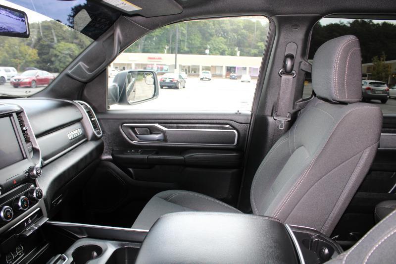 RAM 1500 Big Horn Crew Cab SWB 4WD 2022