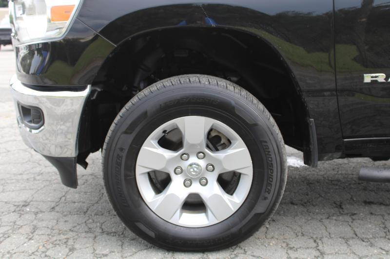 RAM 1500 Big Horn Crew Cab SWB 4WD 2022