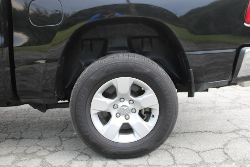 RAM 1500 Big Horn Crew Cab SWB 4WD 2022