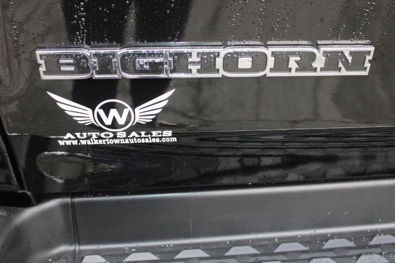 RAM 1500 Big Horn Crew Cab SWB 4WD 2022