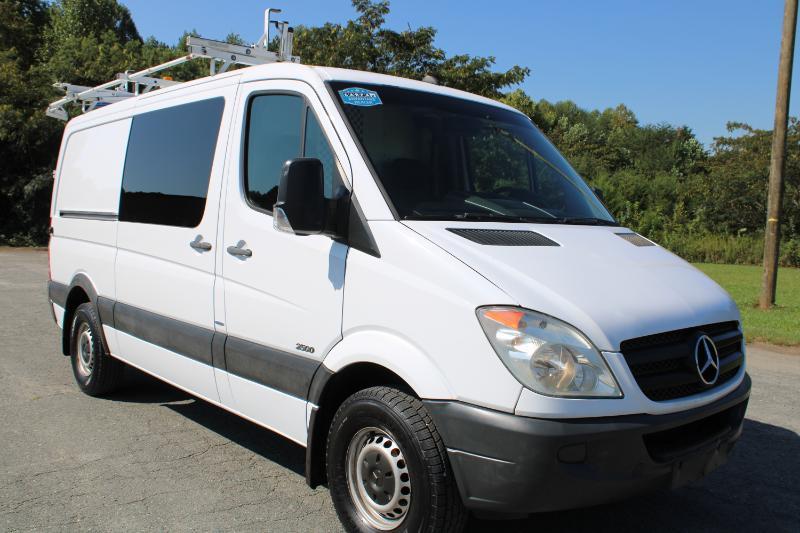 Mercedes-Benz Sprinter 2500 High Roof 144-in. WB 2012
