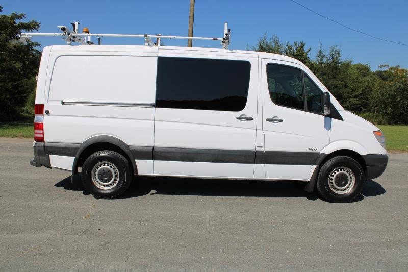 Mercedes-Benz Sprinter 2500 High Roof 144-in. WB 2012