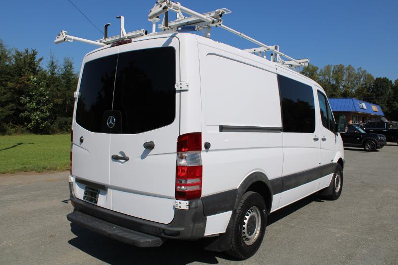 Mercedes-Benz Sprinter 2500 High Roof 144-in. WB 2012