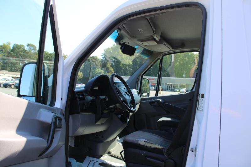 Mercedes-Benz Sprinter 2500 High Roof 144-in. WB 2012