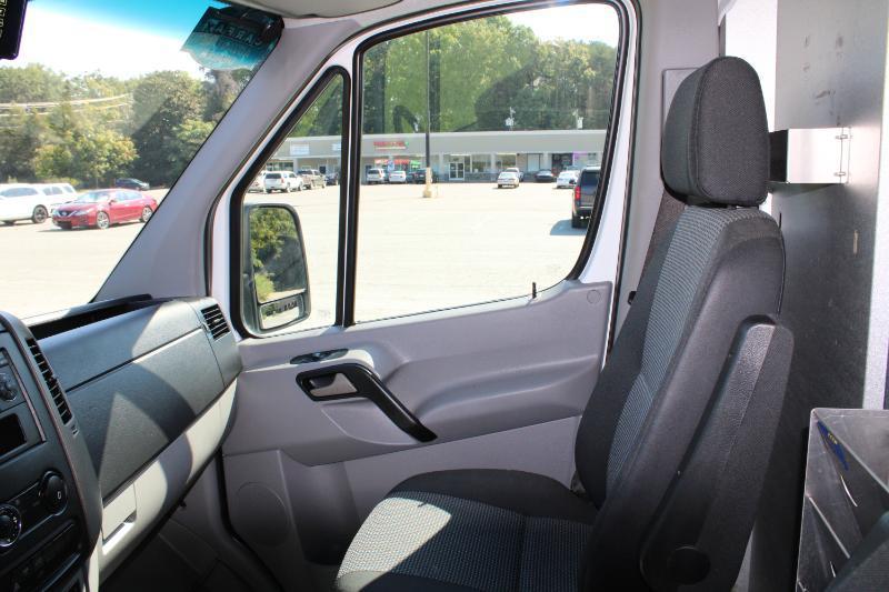 Mercedes-Benz Sprinter 2500 High Roof 144-in. WB 2012