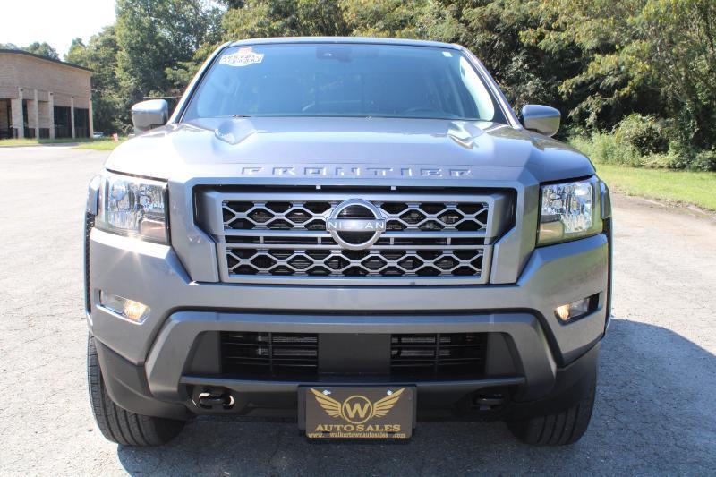 Nissan Frontier SV Crew Cab 4WD 2022