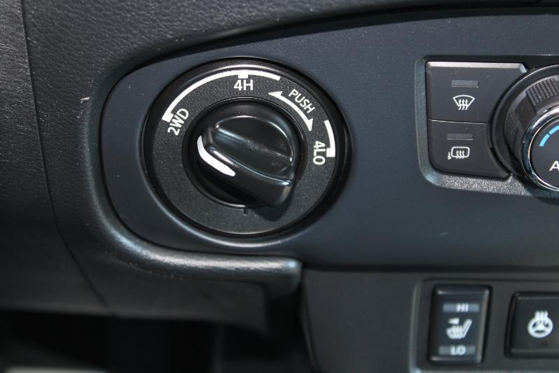 Nissan Frontier SV Crew Cab 4WD 2022