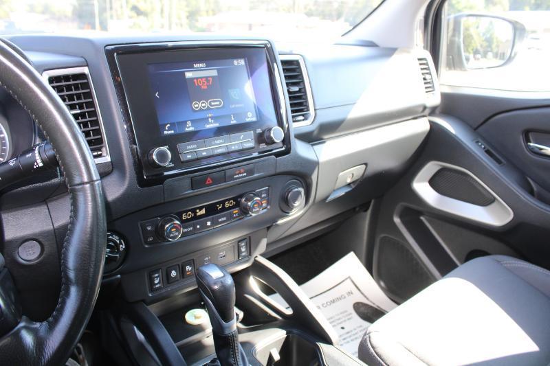 Nissan Frontier SV Crew Cab 4WD 2022