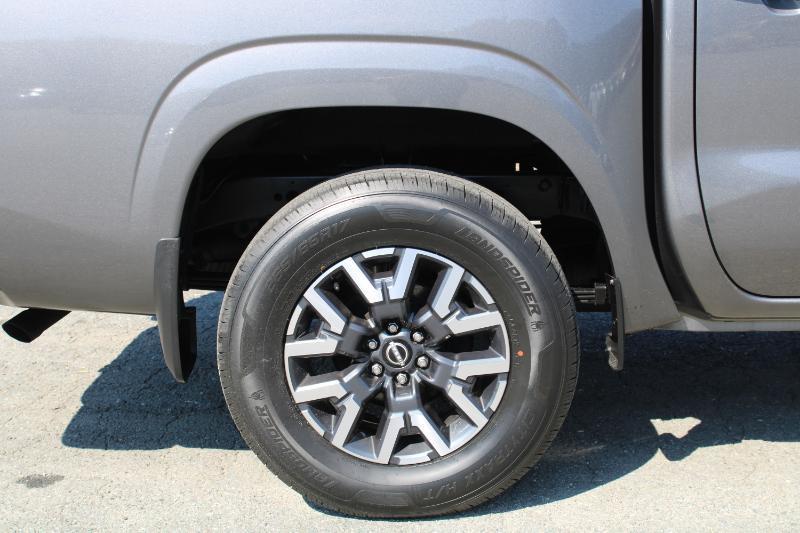 Nissan Frontier SV Crew Cab 4WD 2022