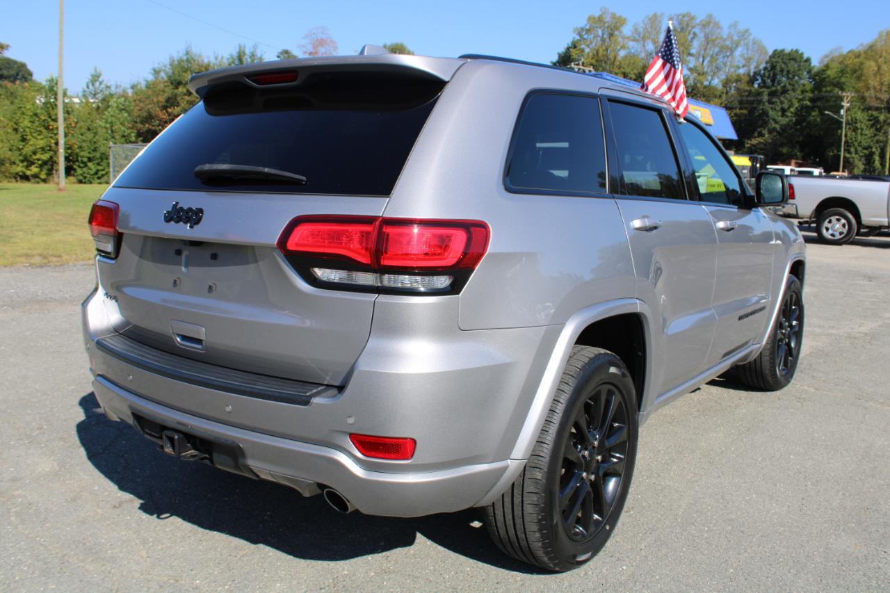 Jeep Grand Cherokee Laredo X 4x4 2021