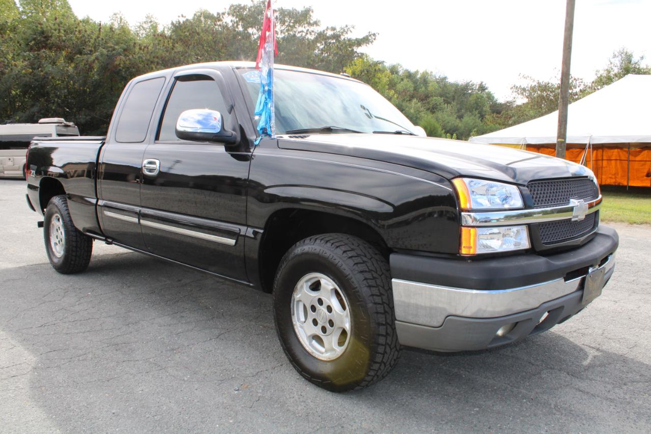 Chevrolet Silverado 1500 Ext Cab 143.5" WB 4WD LT 2003