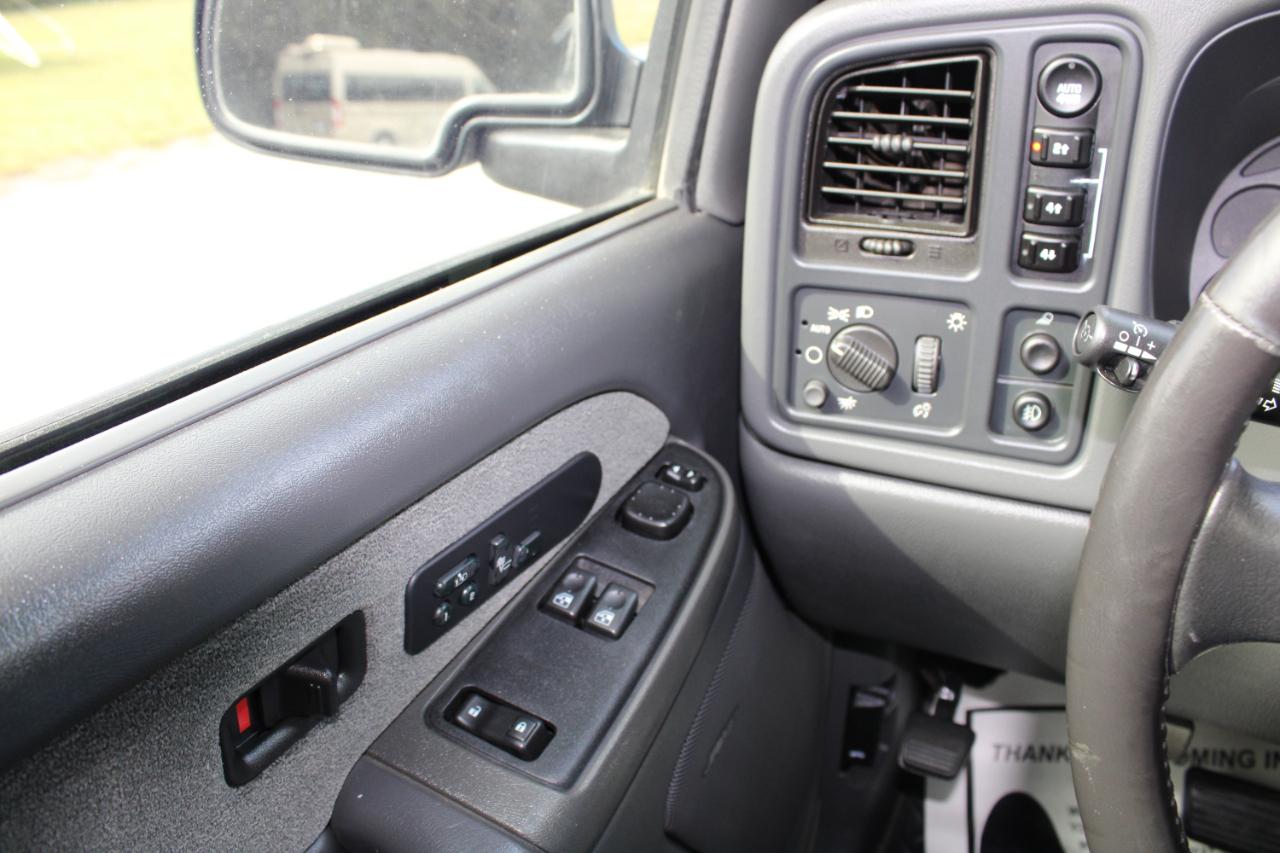 Chevrolet Silverado 1500 Ext Cab 143.5" WB 4WD LT 2003