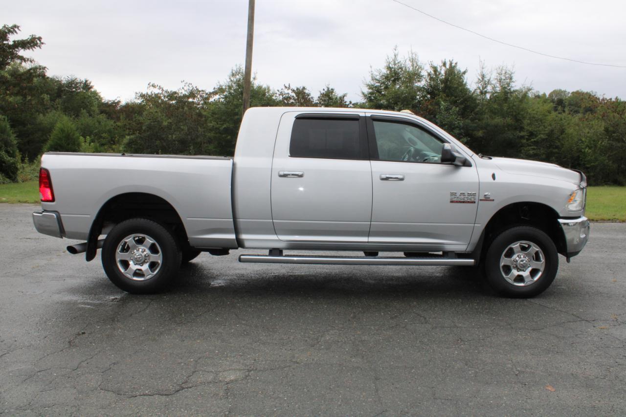 RAM 2500 4WD Mega Cab 160.5" Big Horn 2016