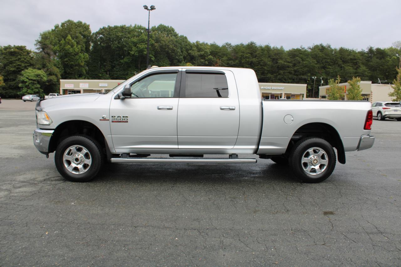 RAM 2500 4WD Mega Cab 160.5" Big Horn 2016