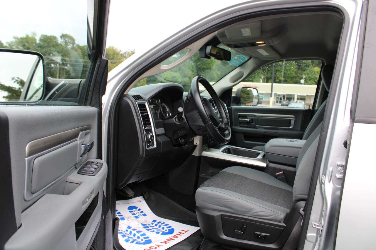 RAM 2500 4WD Mega Cab 160.5" Big Horn 2016