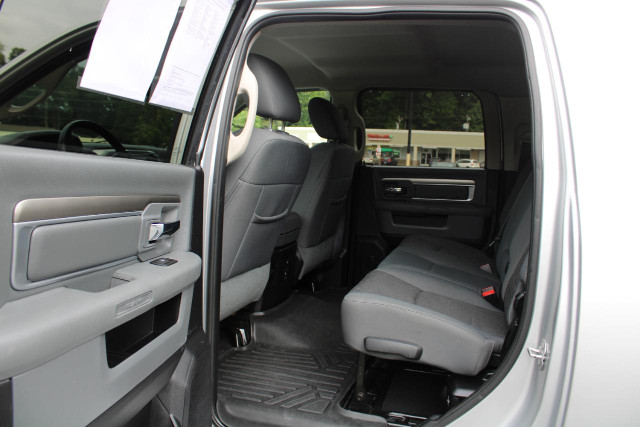 RAM 2500 4WD Mega Cab 160.5" Big Horn 2016