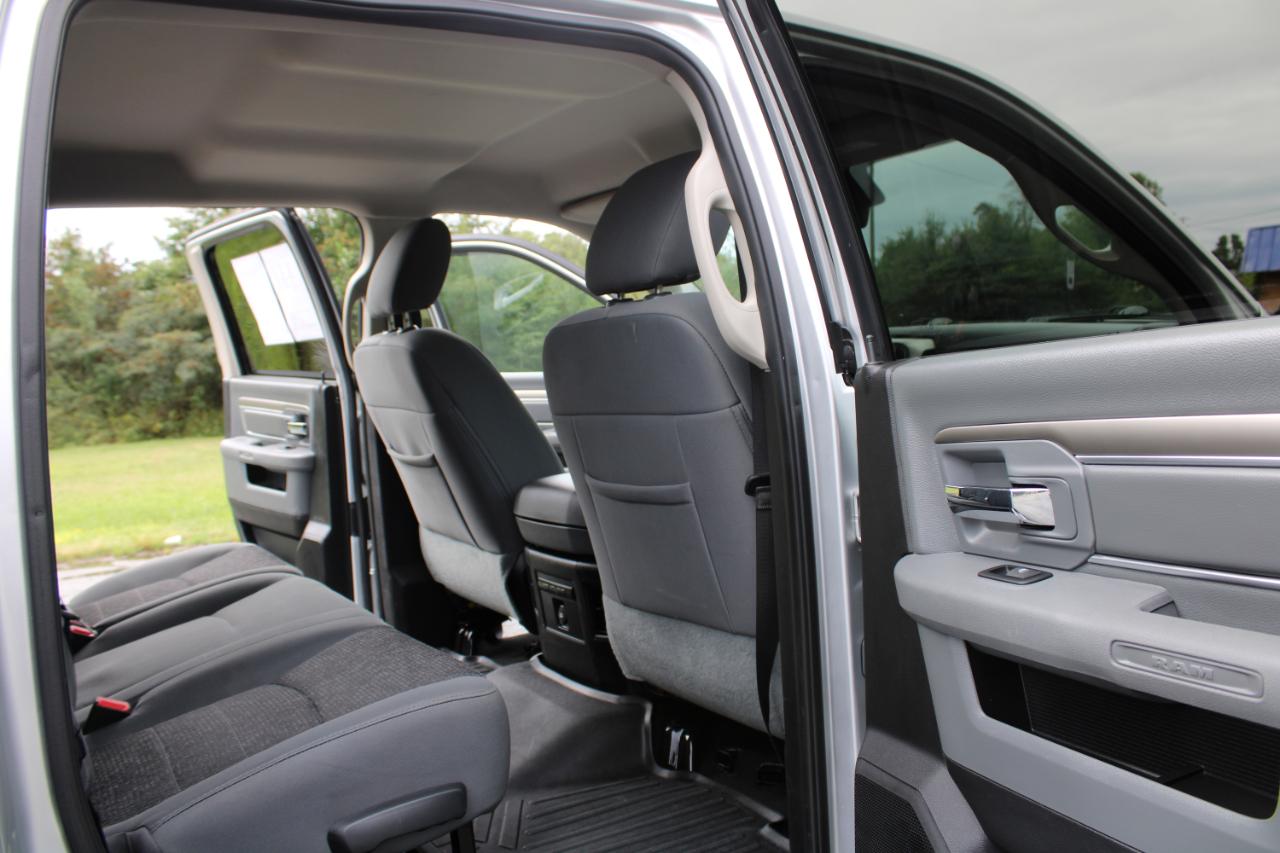 RAM 2500 4WD Mega Cab 160.5" Big Horn 2016