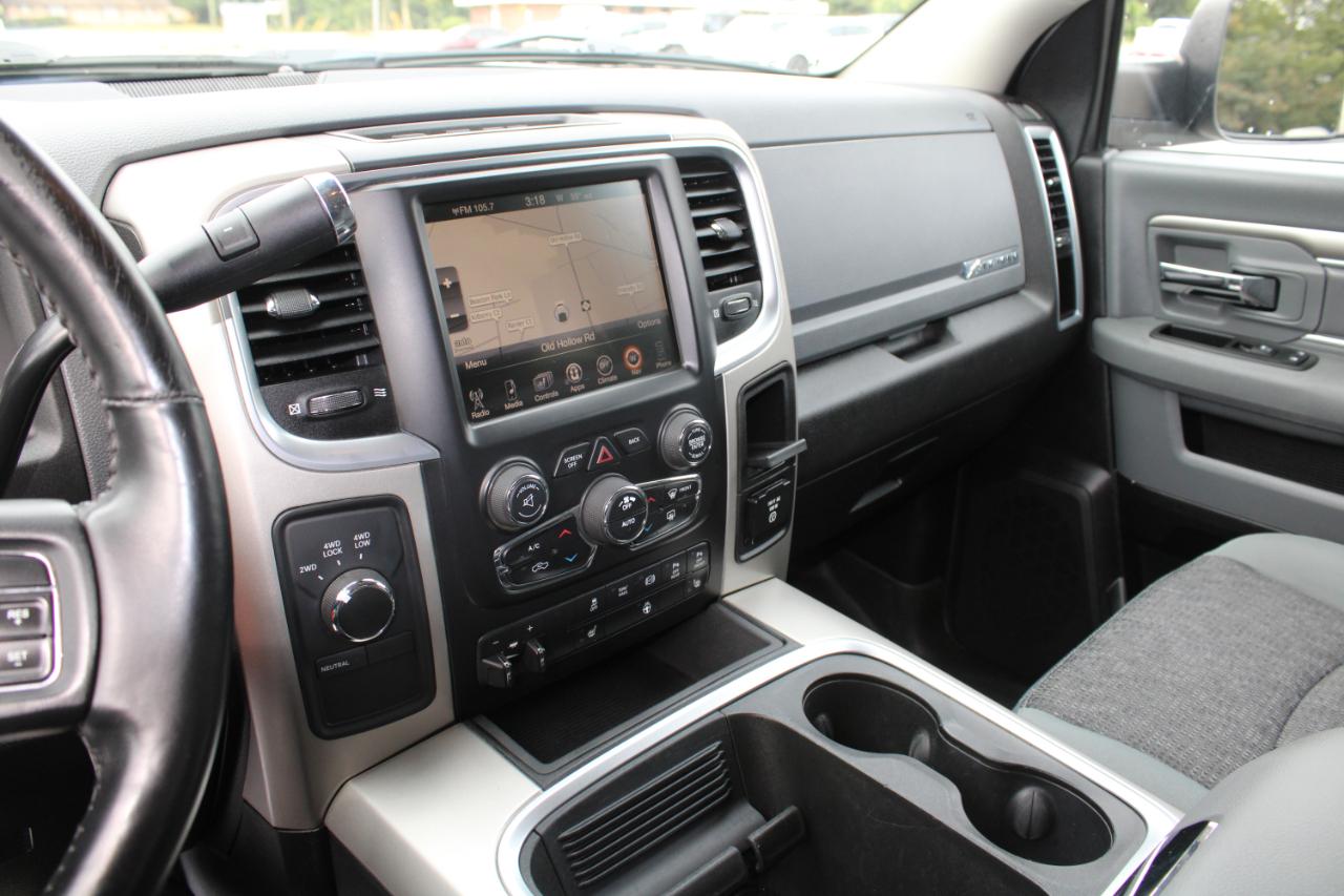 RAM 2500 4WD Mega Cab 160.5" Big Horn 2016