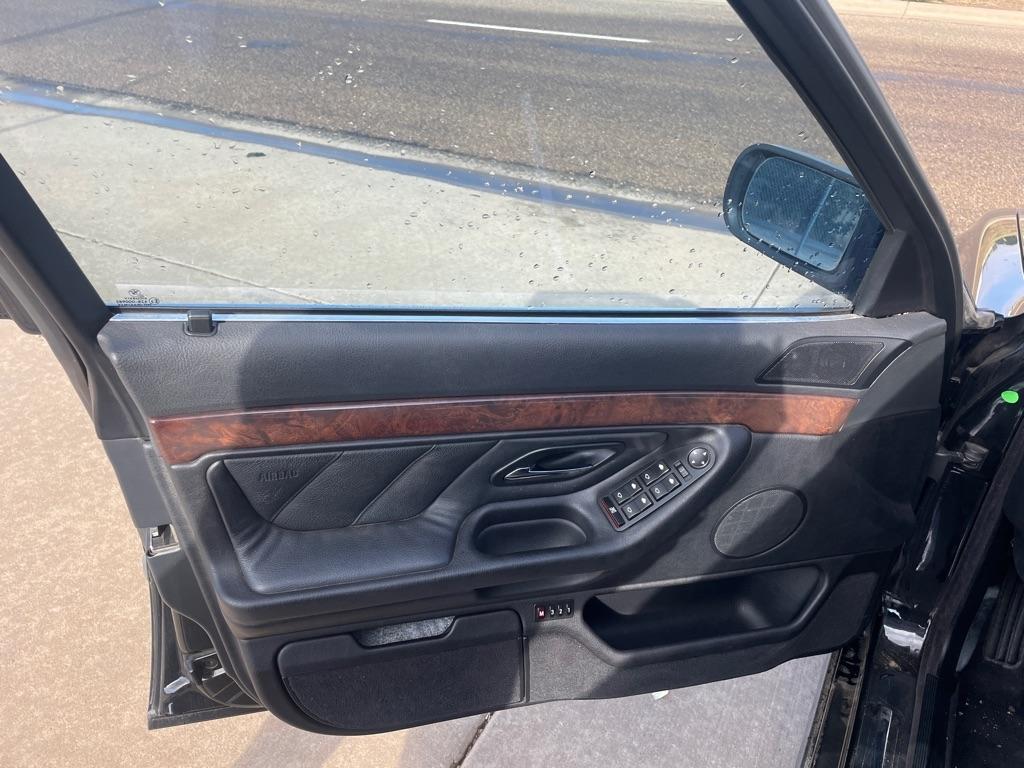 BMW 7-Series 740i 2000