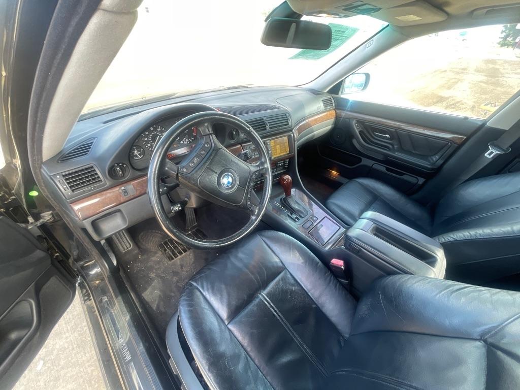 BMW 7-Series 740i 2000