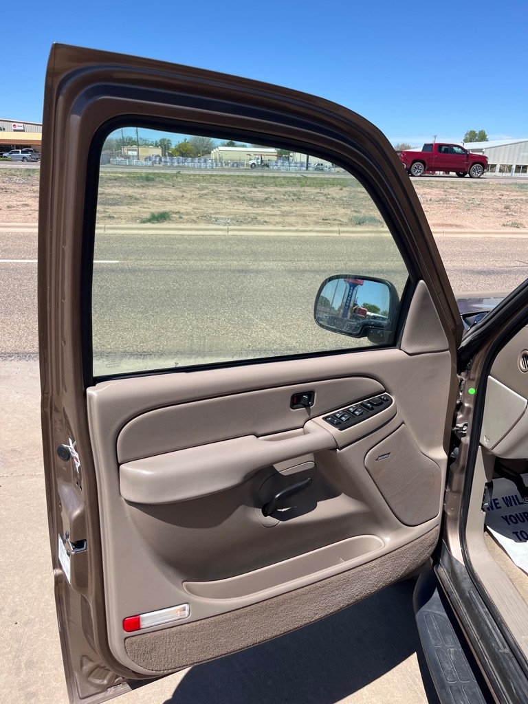 Chevrolet Tahoe 4WD 2004