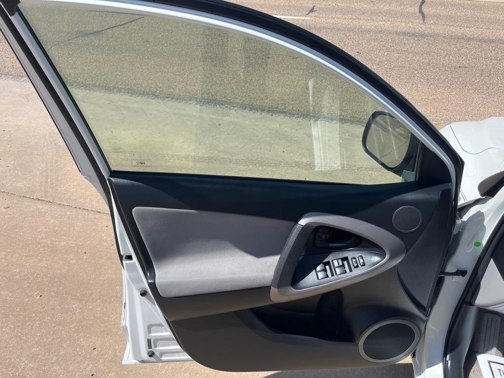 Toyota RAV4 Limited V6 2WD 2007