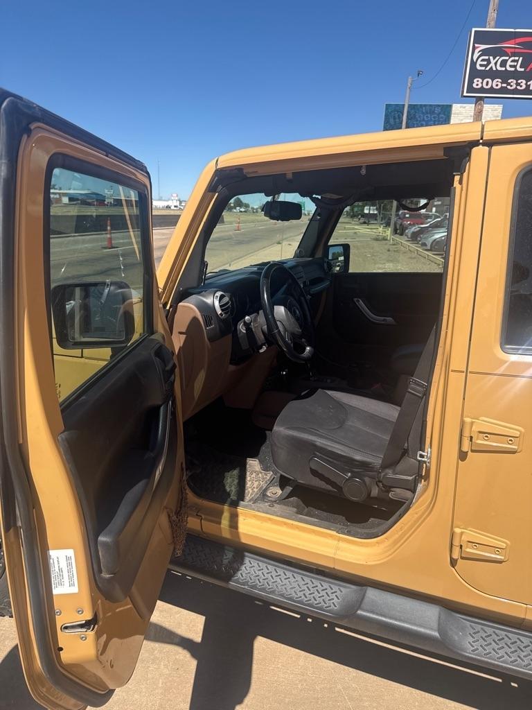 Jeep Wrangler Unlimited Sahara 4WD 2013