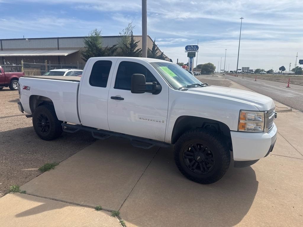 Chevrolet Silverado 1500 Work Truck Ext. Cab Std. Box 4WD 2008
