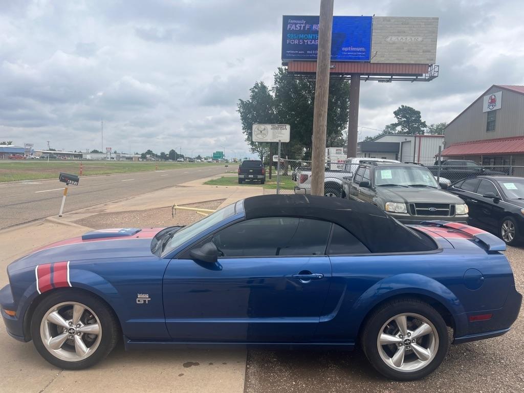 Ford Mustang GT Deluxe Convertible 2008