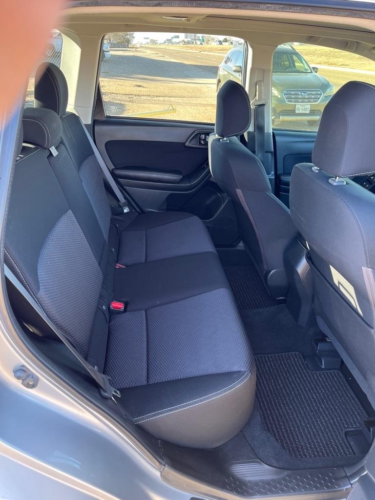 Subaru Forester 2.5i Premium PZEV CVT 2016