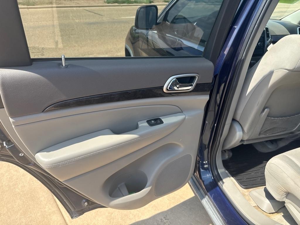 Jeep Grand Cherokee Laredo 4WD 2012