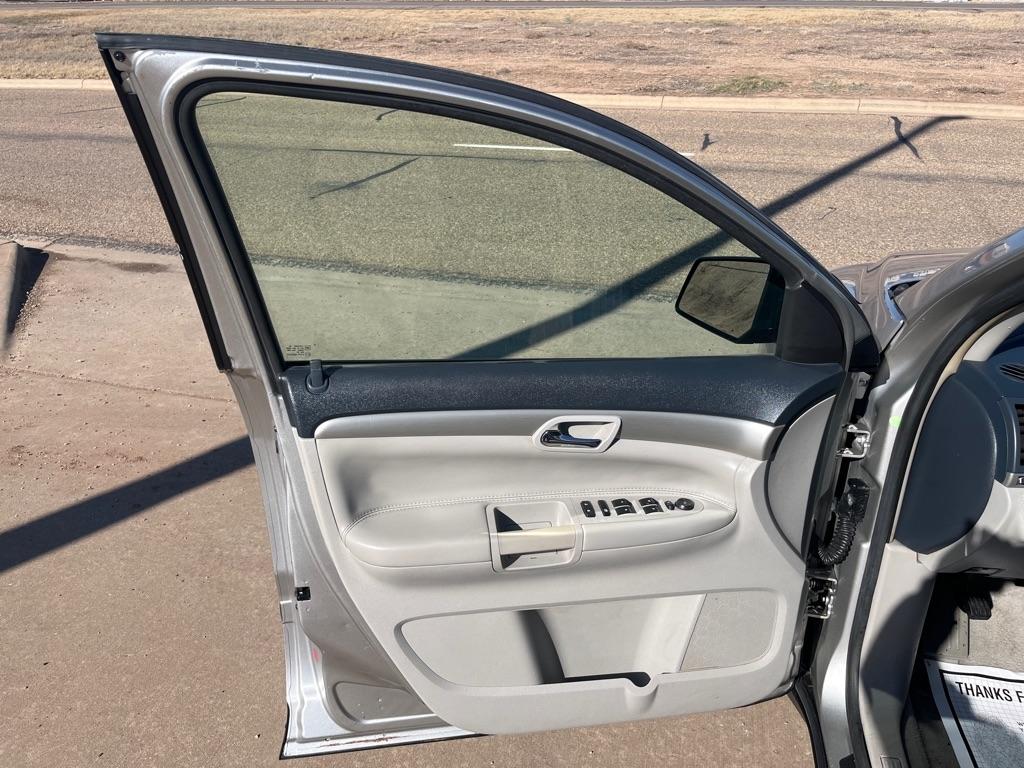 Saturn Outlook XE FWD 2008