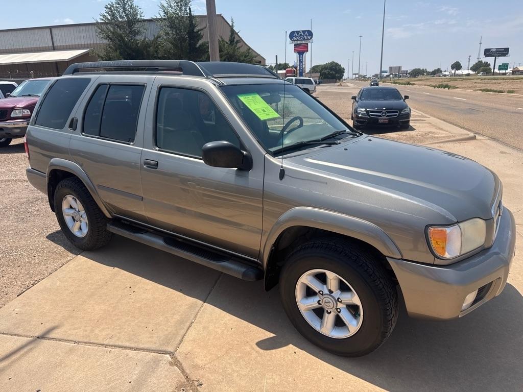 Nissan Pathfinder LE Platinum Edition 4WD 2004