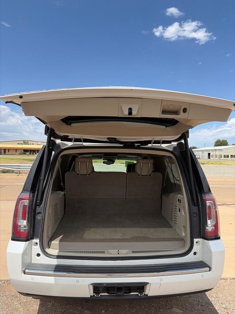 GMC Yukon XL Denali 4WD 2017