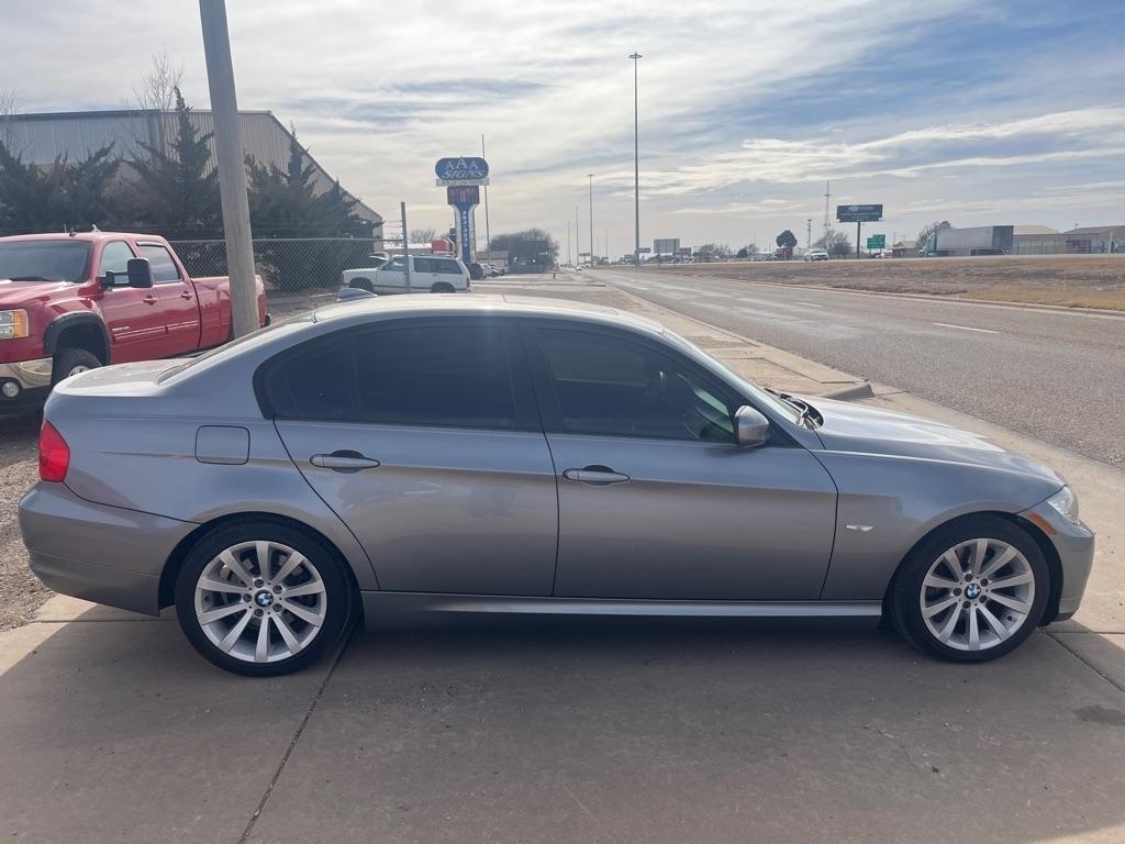 BMW 3-Series 328i 2011