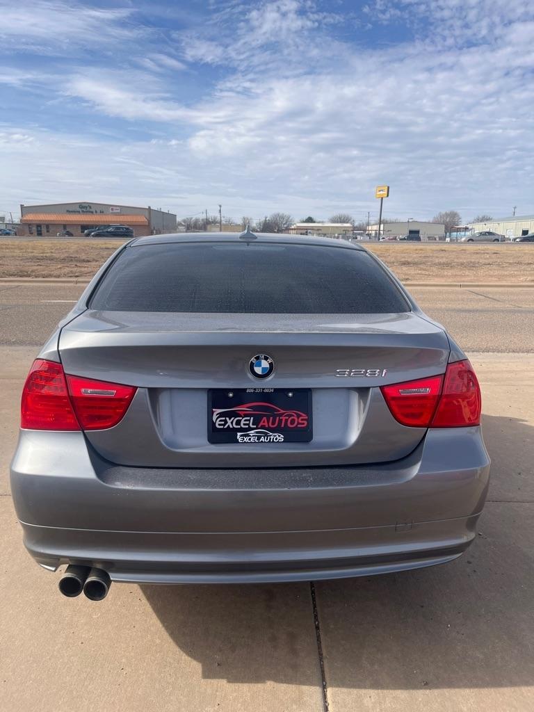 BMW 3-Series 328i 2011