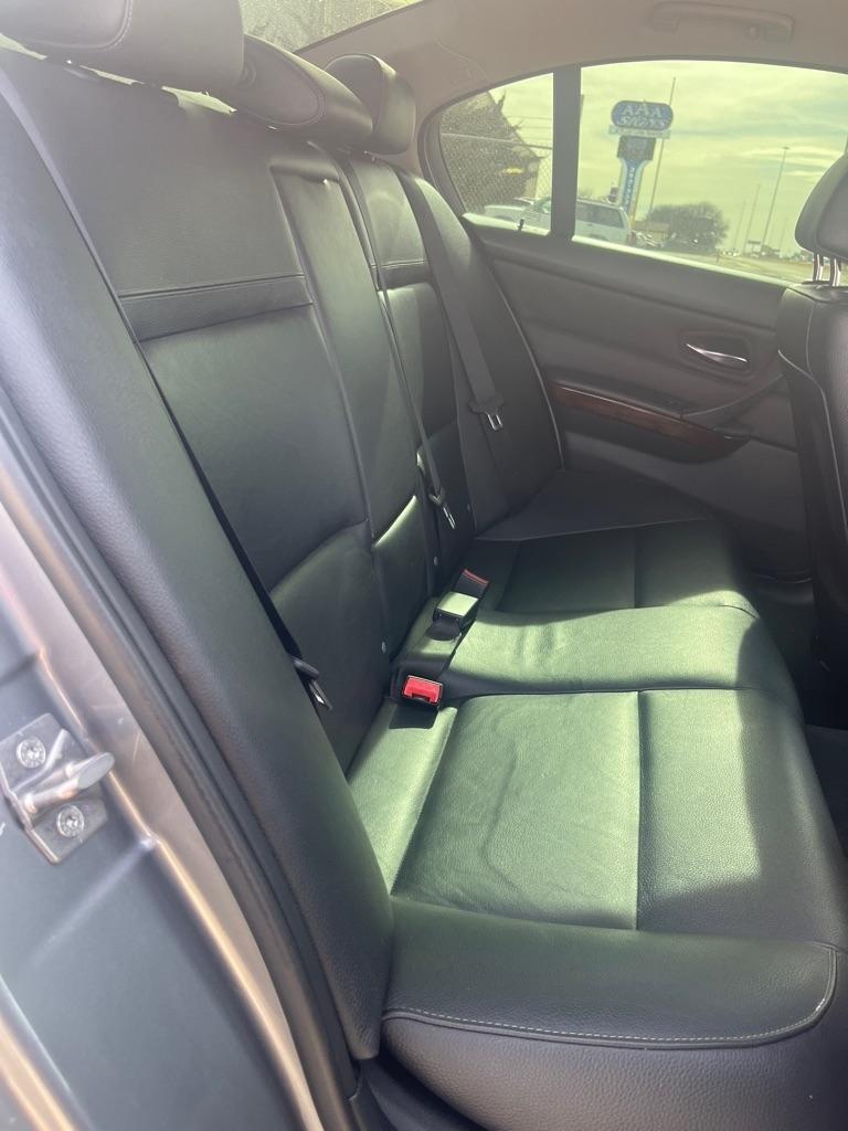 BMW 3-Series 328i 2011