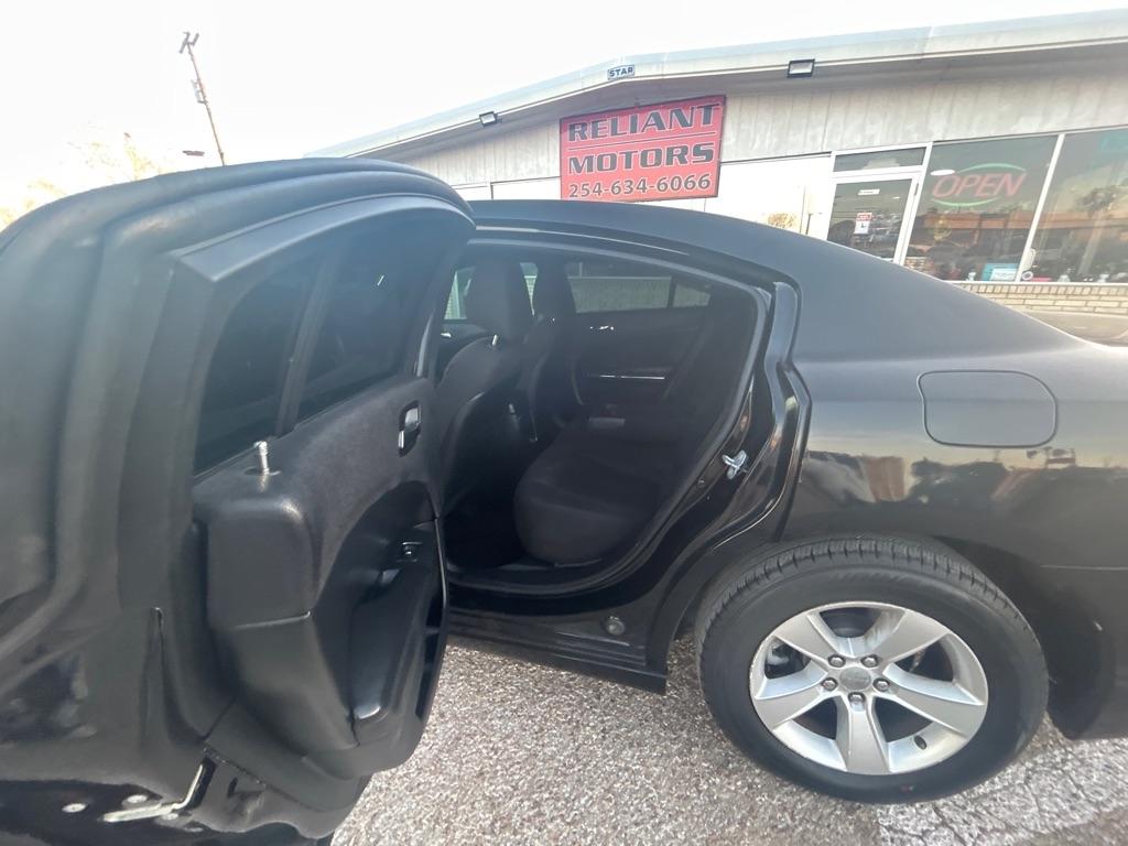 Dodge Charger SE 2014