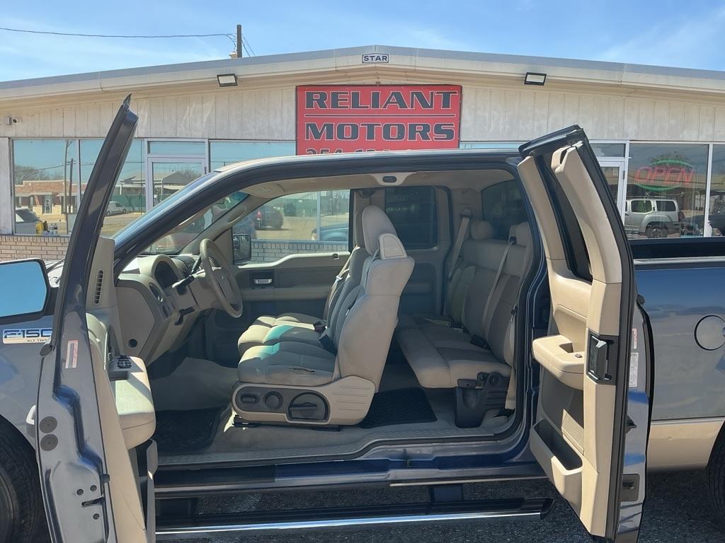 Ford F-150 Lariat SuperCab 2WD 2005