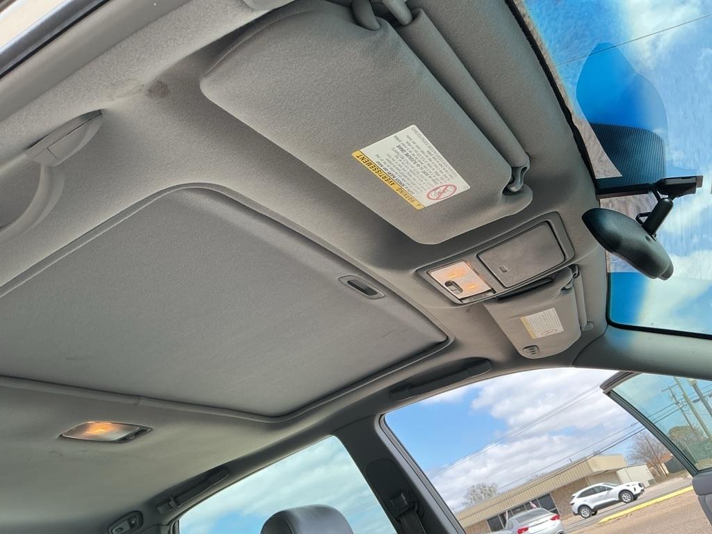 Toyota Avalon XL 2000